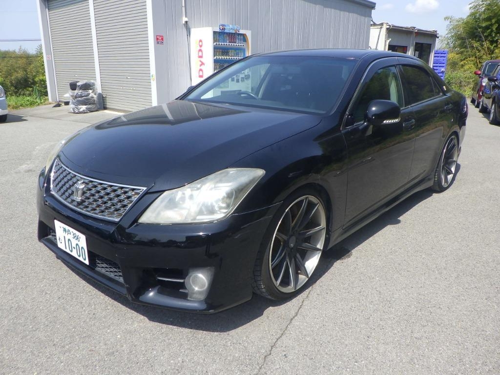 TOYOTA CROWN