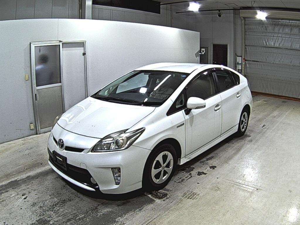 TOYOTA PRIUS