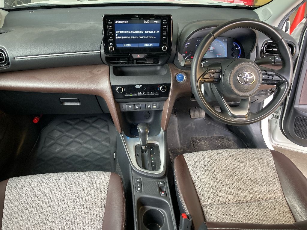 TOYOTA YARIS CROSS