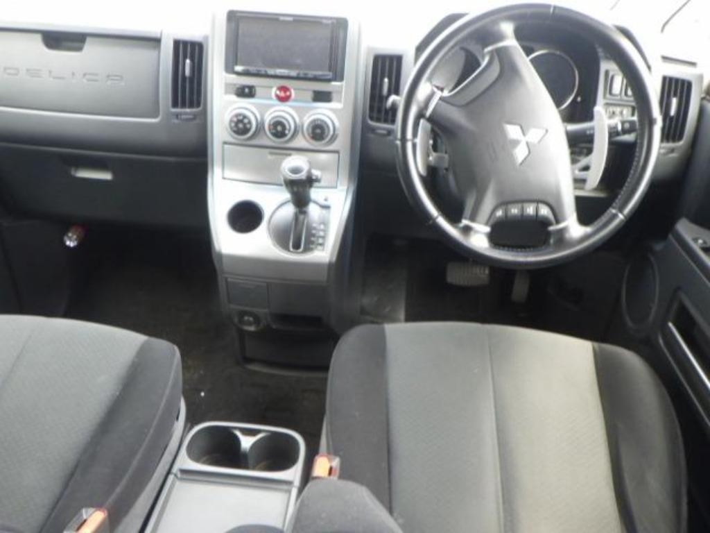 MITSUBISHI DELICA D:5