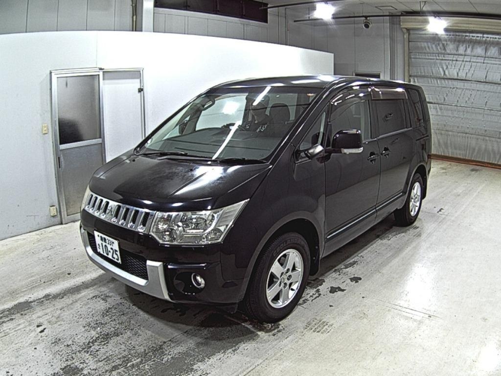 MITSUBISHI DELICA D:5