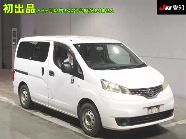 NISSAN NV200