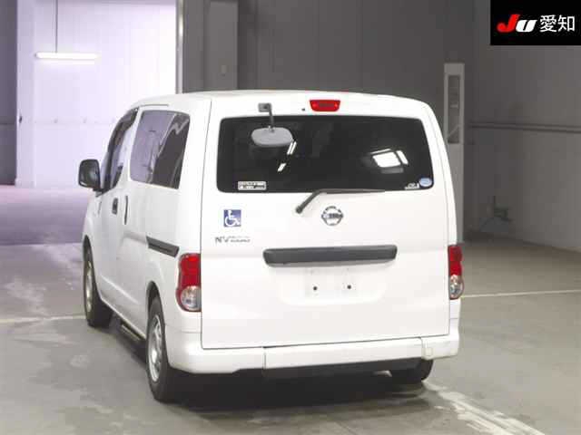 NISSAN NV200