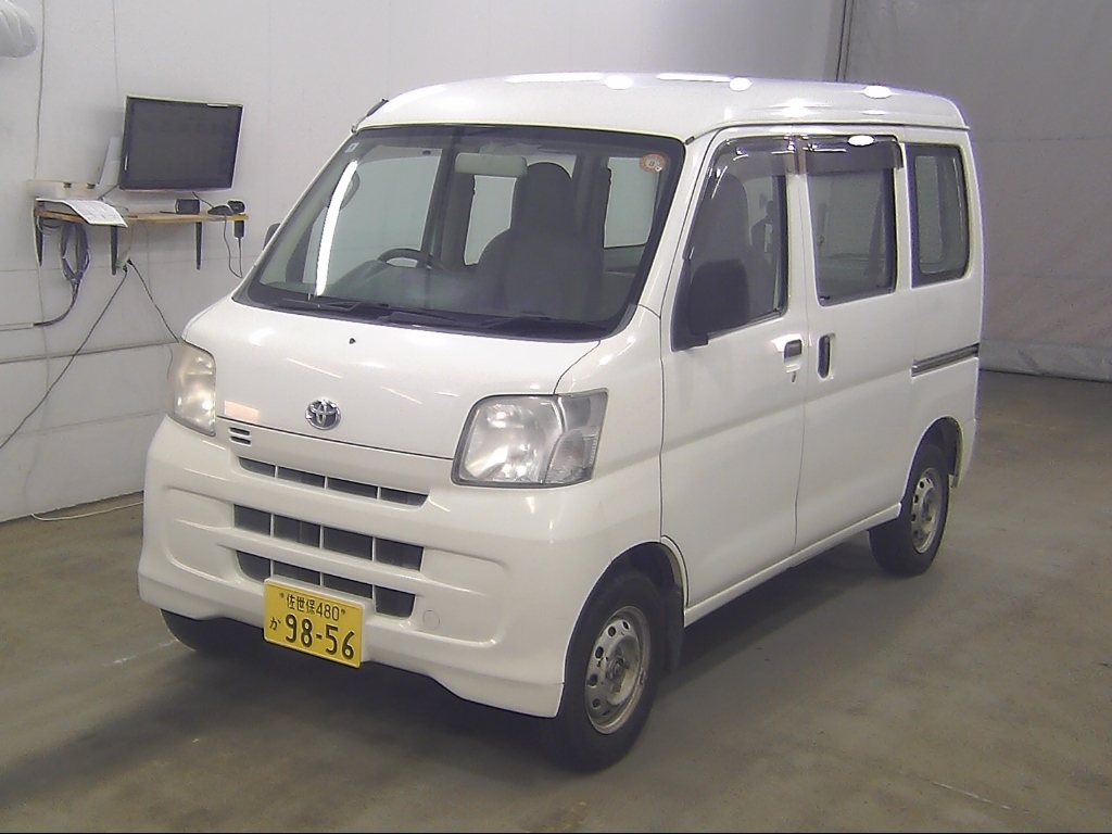 TOYOTA PIXIS VAN