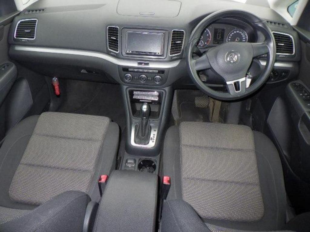 VOLKSWAGEN SHARAN