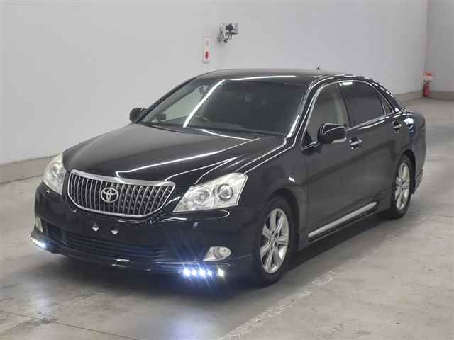 TOYOTA CROWN MAJESTA
