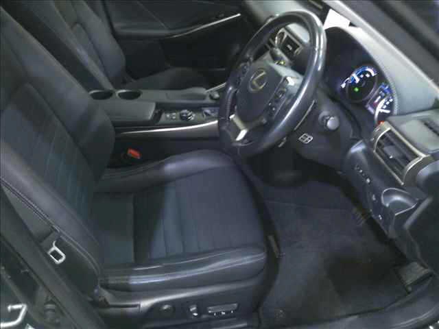 LEXUS IS300H