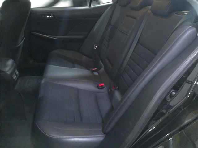 LEXUS IS300H