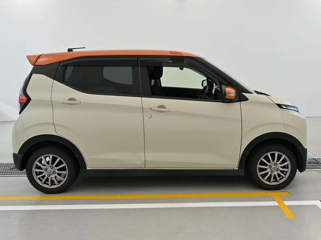 MITSUBISHI EK X