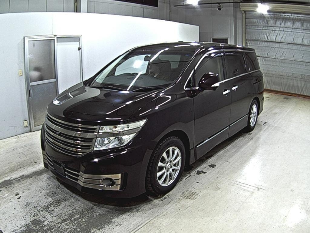 NISSAN ELGRAND