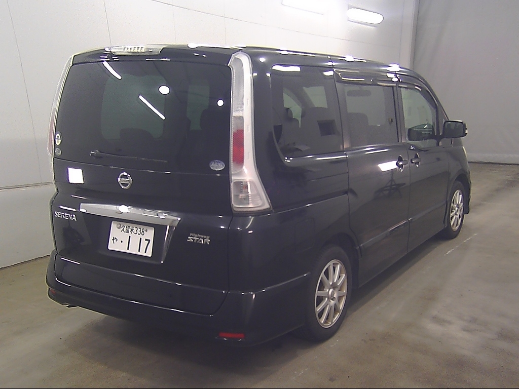 NISSAN SERENA