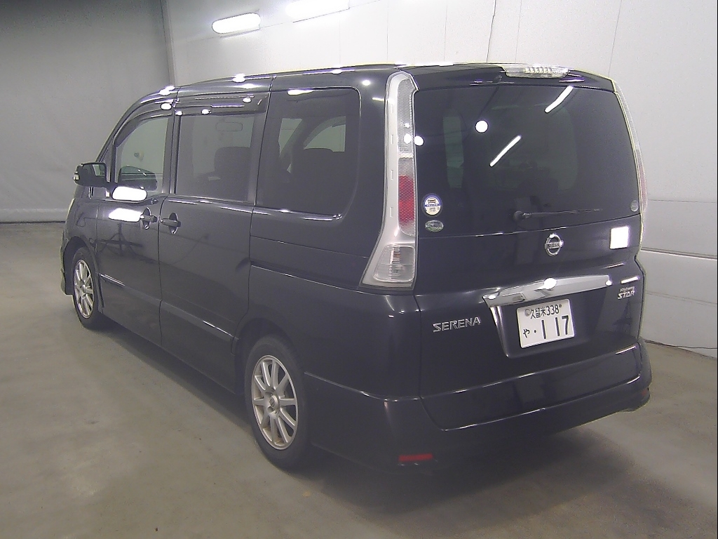NISSAN SERENA