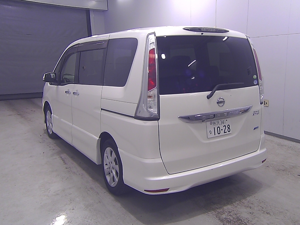 NISSAN SERENA