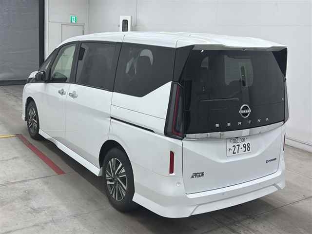 NISSAN SERENA