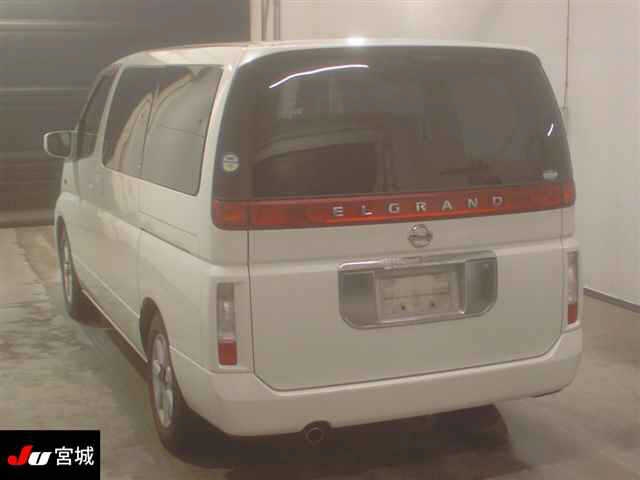 NISSAN ELGRAND