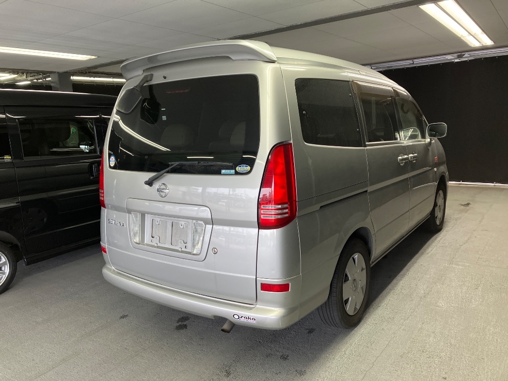 NISSAN SERENA