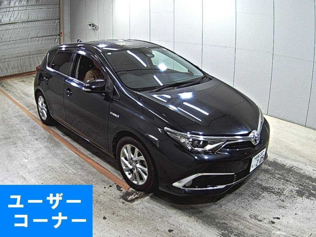 TOYOTA AURIS