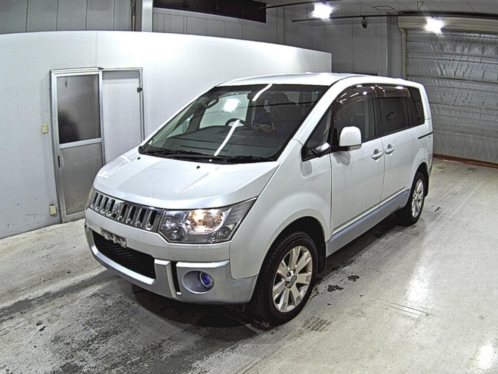 MITSUBISHI DELICA D:5
