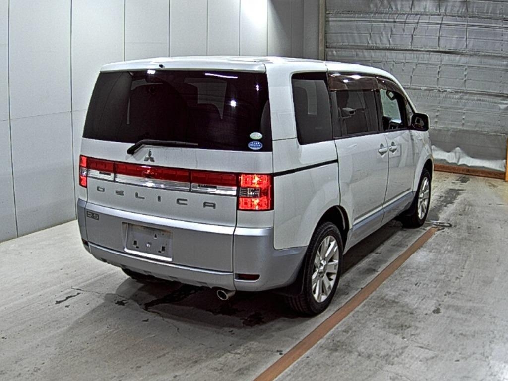 MITSUBISHI DELICA D:5