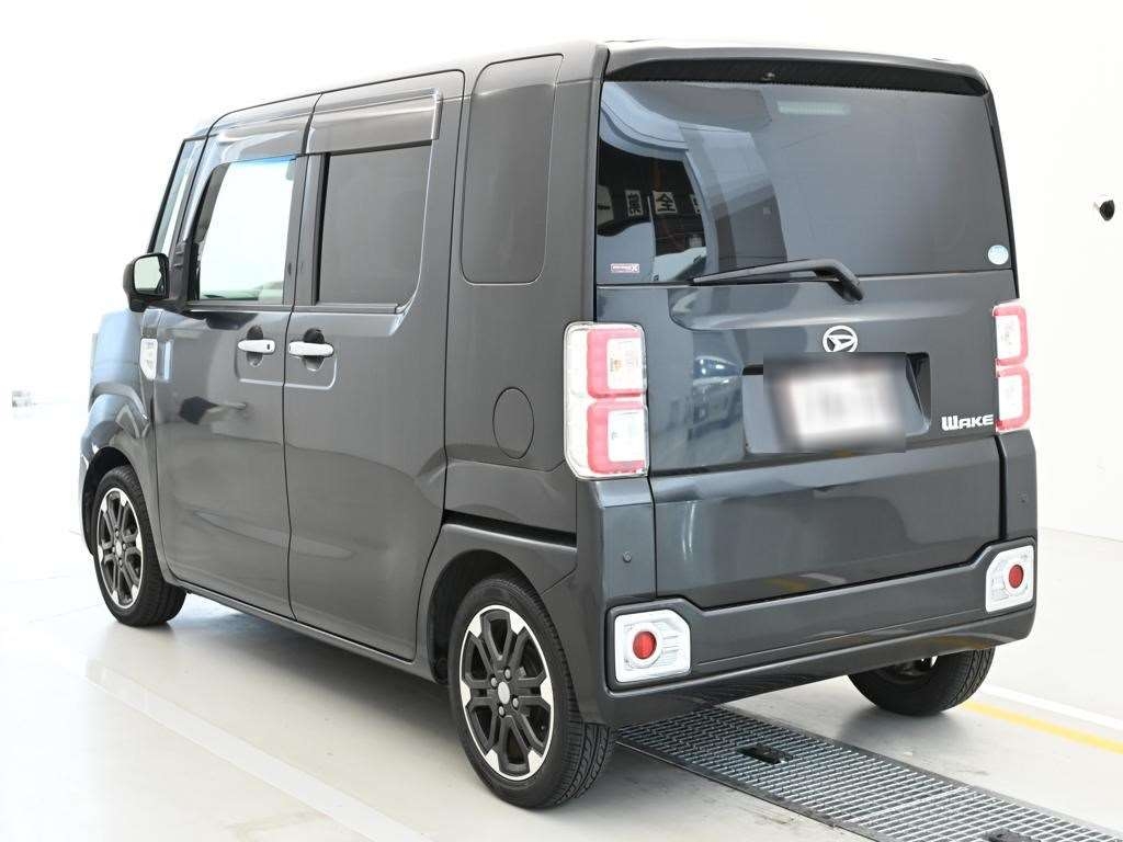DAIHATSU WAKE