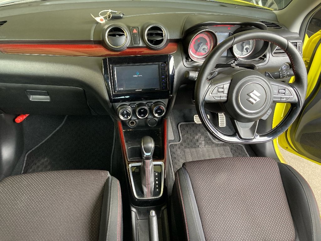 SUZUKI SWIFT