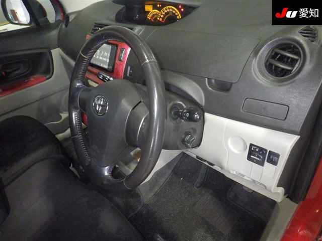TOYOTA PASSO SETTE
