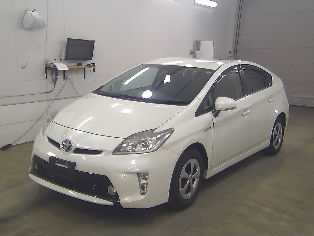 TOYOTA PRIUS
