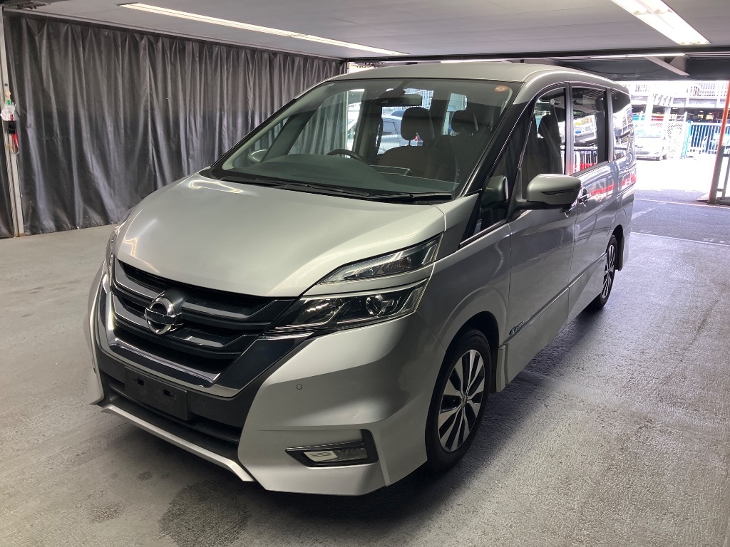 NISSAN SERENA