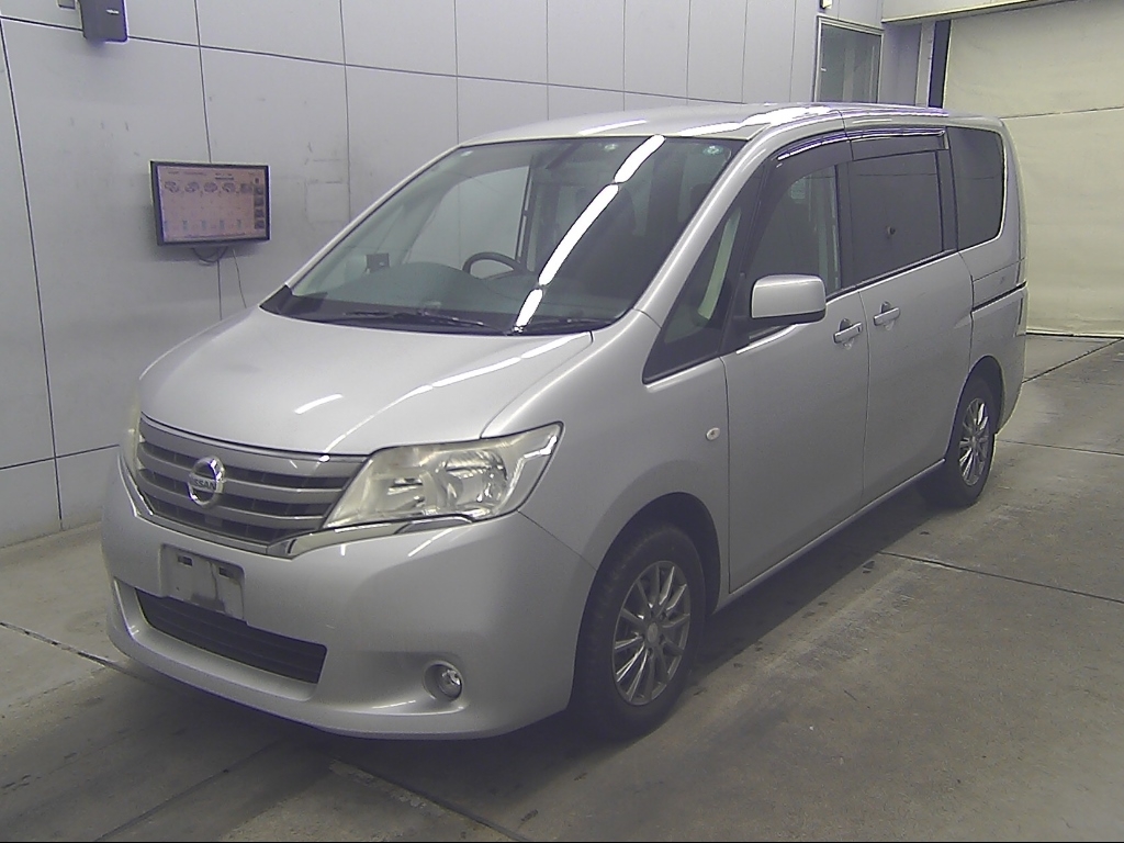 NISSAN SERENA