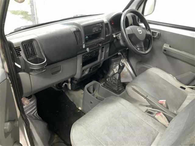 NISSAN CLIPPER