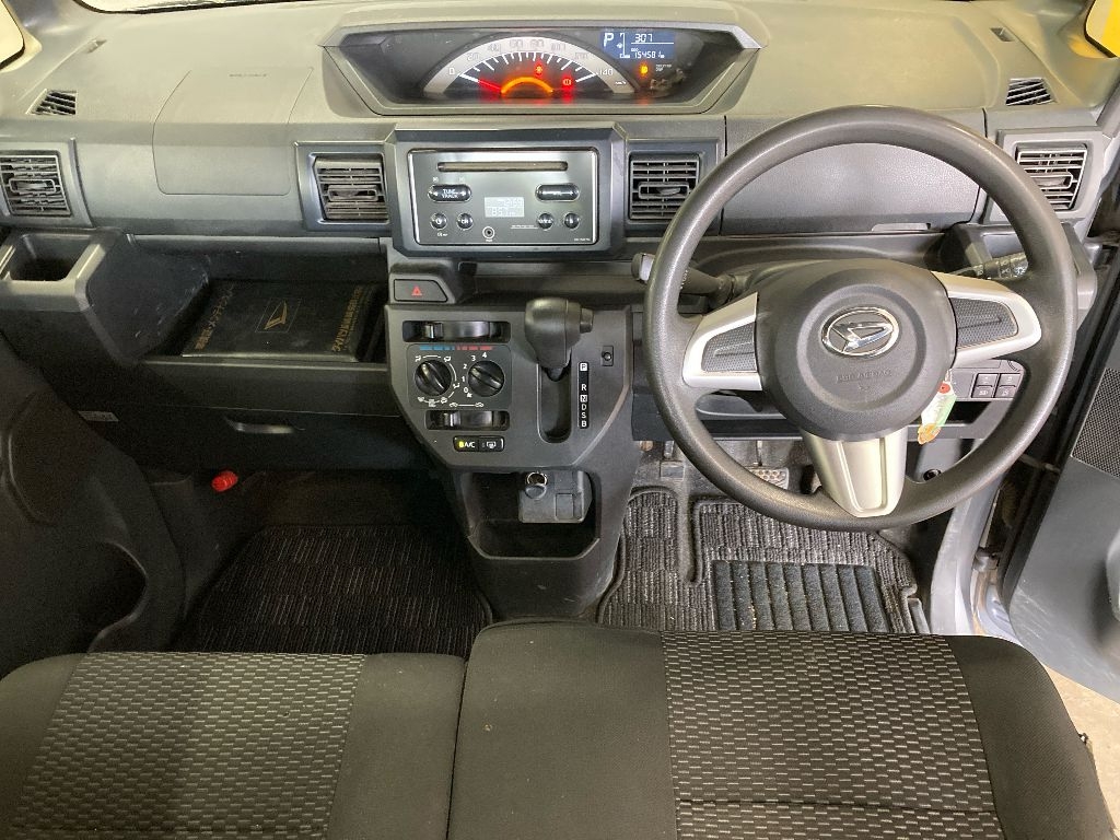 DAIHATSU WAKE