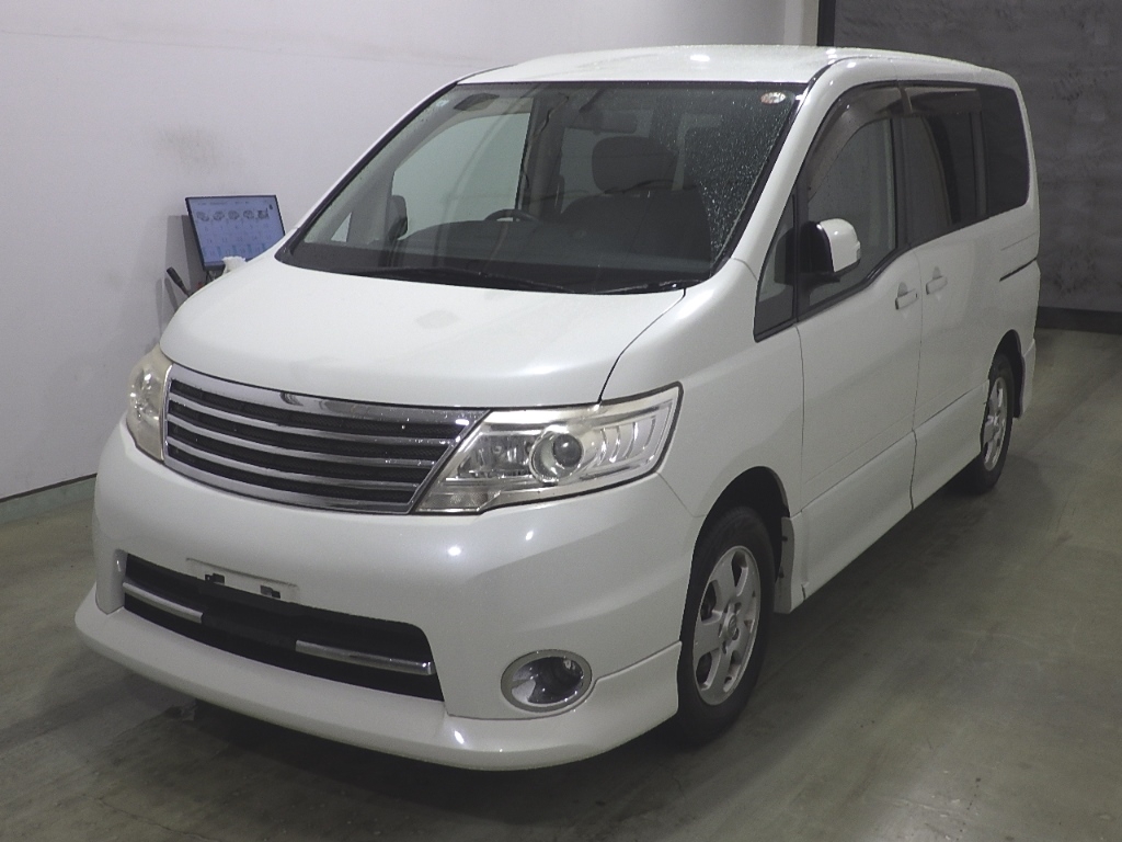 NISSAN SERENA