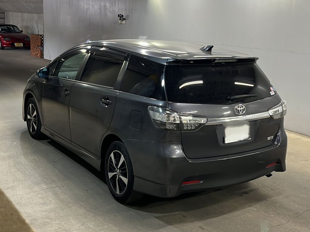 TOYOTA WISH
