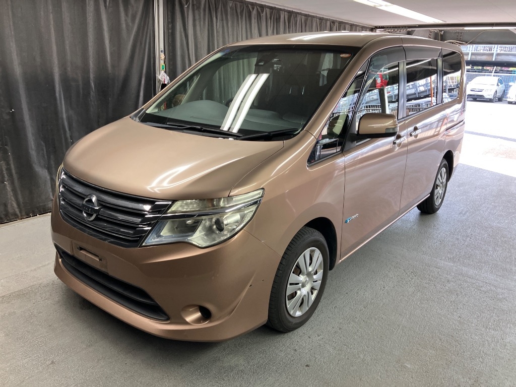 NISSAN SERENA