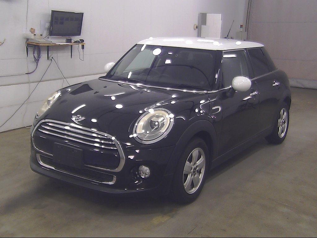 MINI HATCH