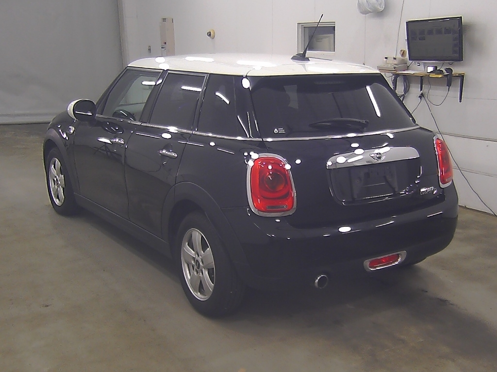 MINI HATCH