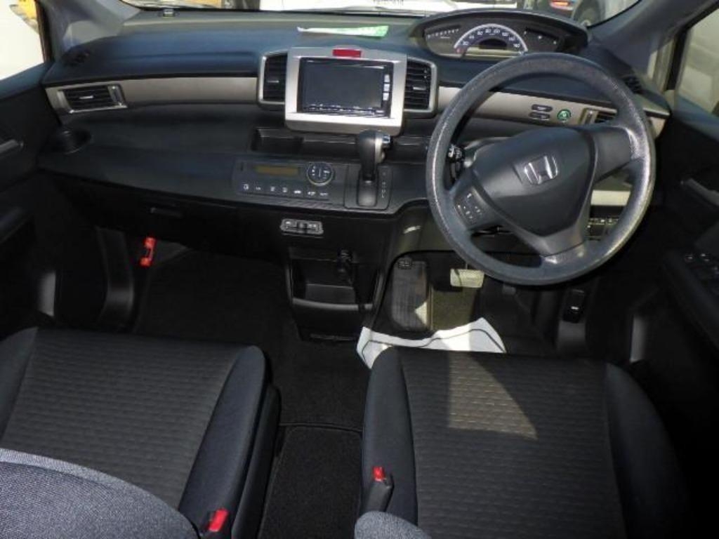 HONDA FREED SPIKE
