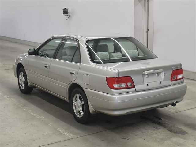TOYOTA CARINA