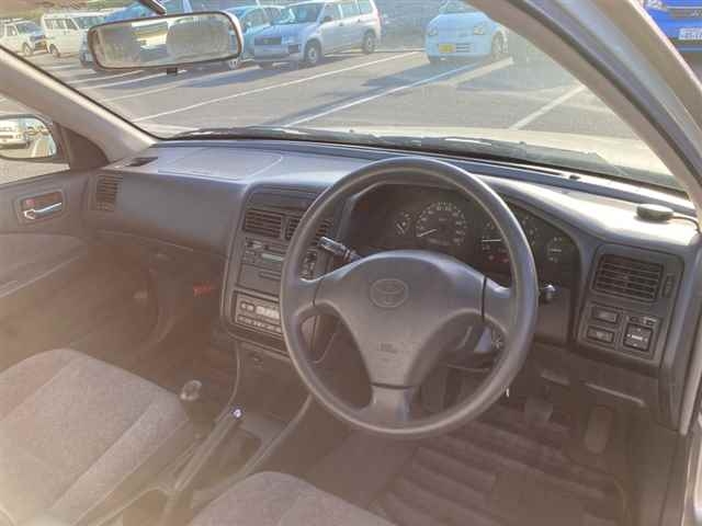 TOYOTA CARINA