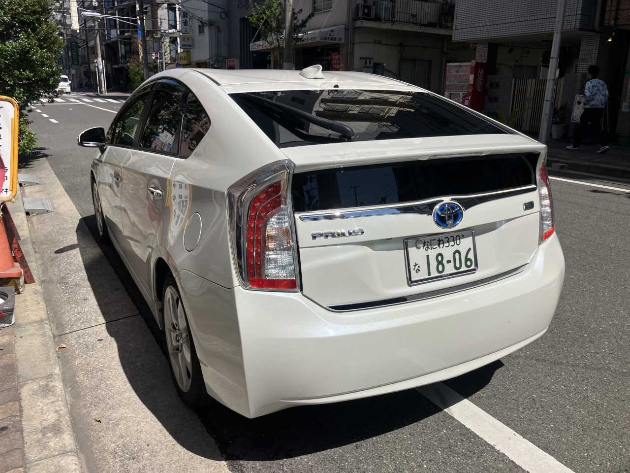 TOYOTA PRIUS