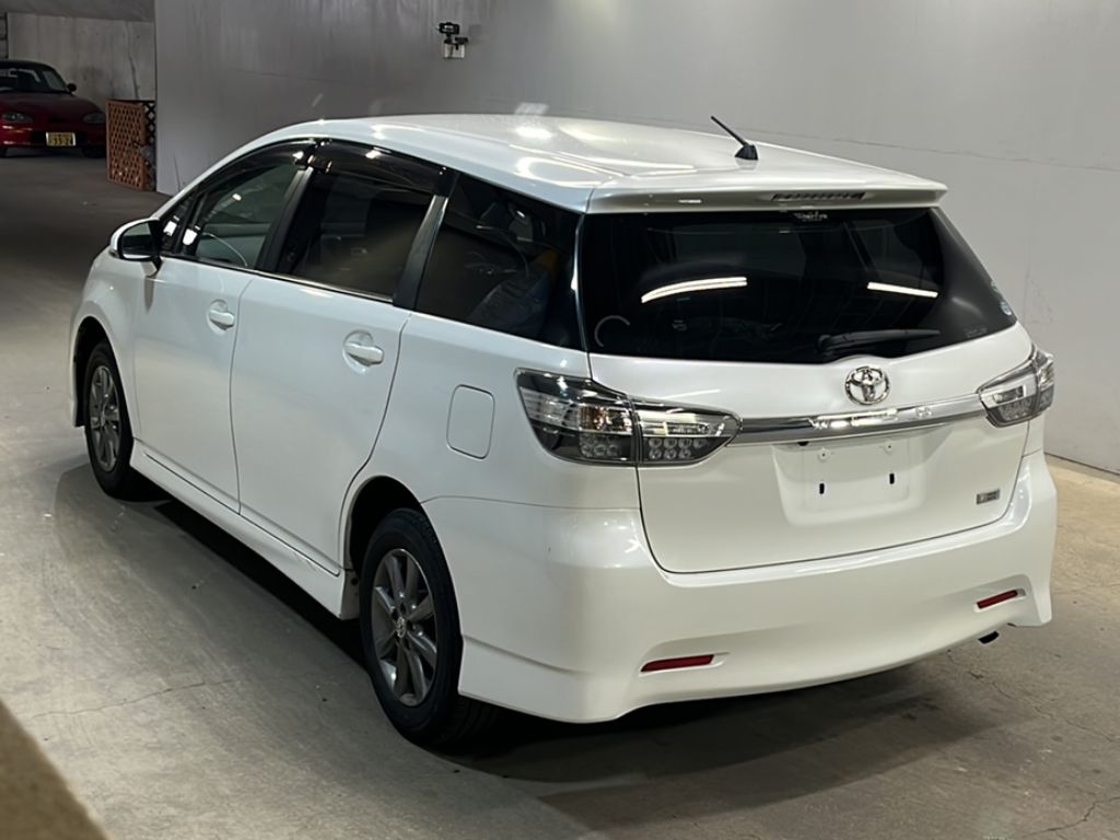 TOYOTA WISH