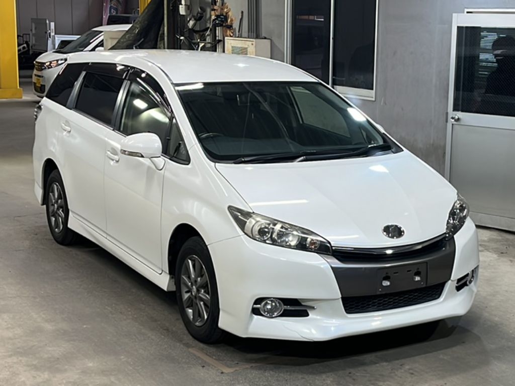 TOYOTA WISH