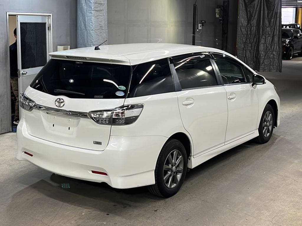 TOYOTA WISH