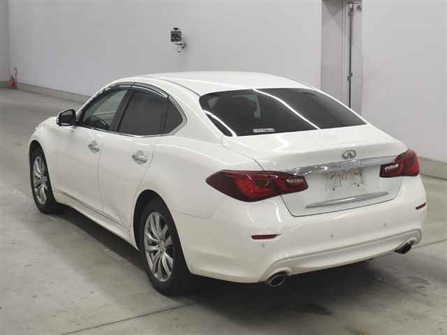 NISSAN FUGA