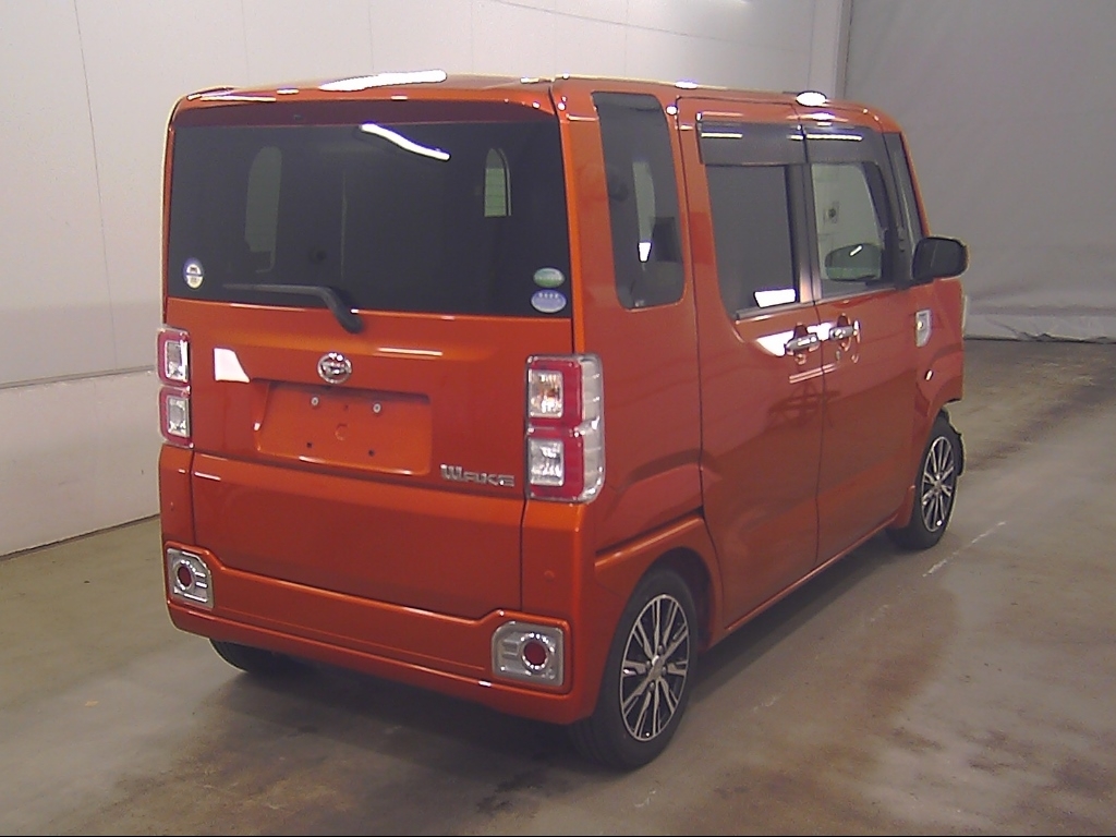 DAIHATSU WAKE