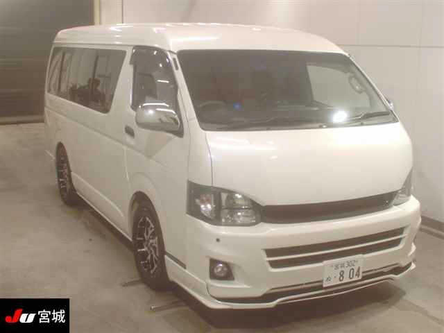 TOYOTA HIACE