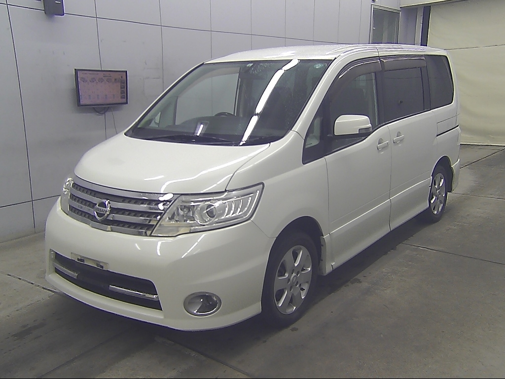 NISSAN SERENA