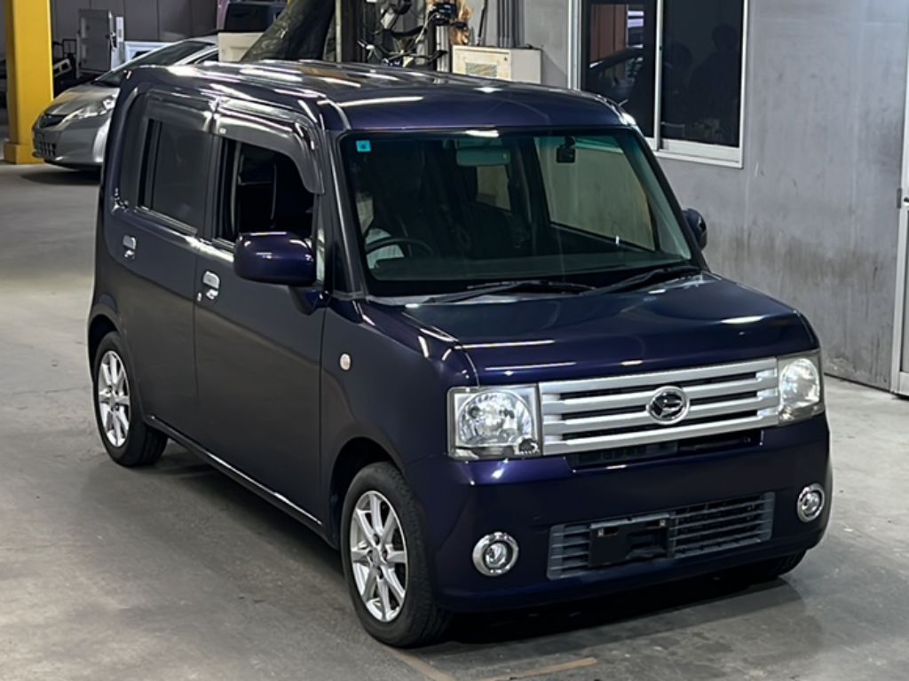 DAIHATSU MOVE CONTE
