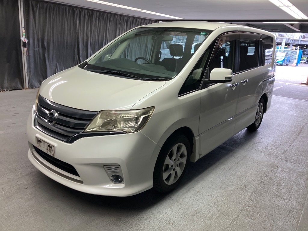 NISSAN SERENA