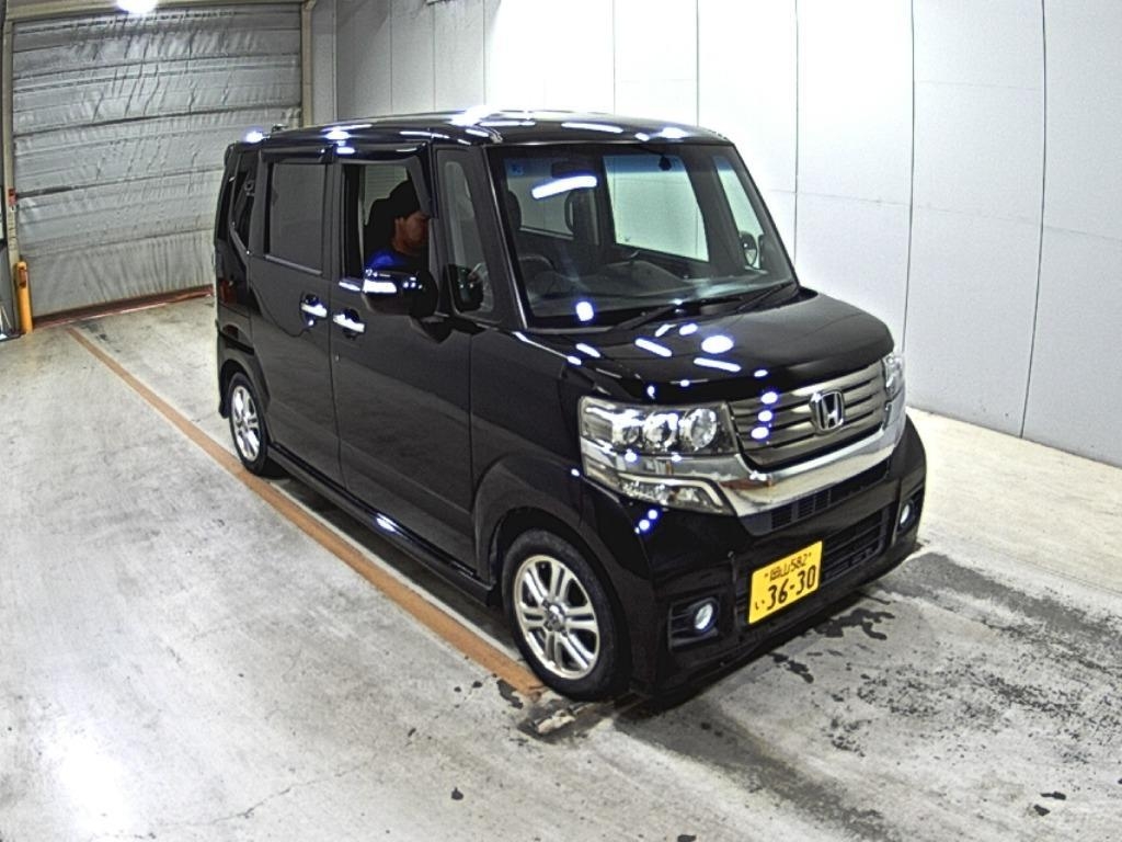HONDA N-BOX
